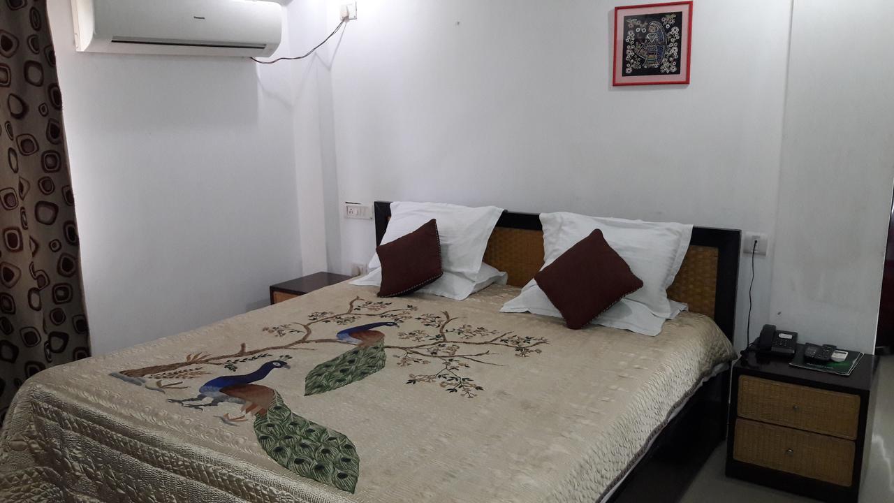 Hôtel Aroma Residency à Tinsukia Extérieur photo